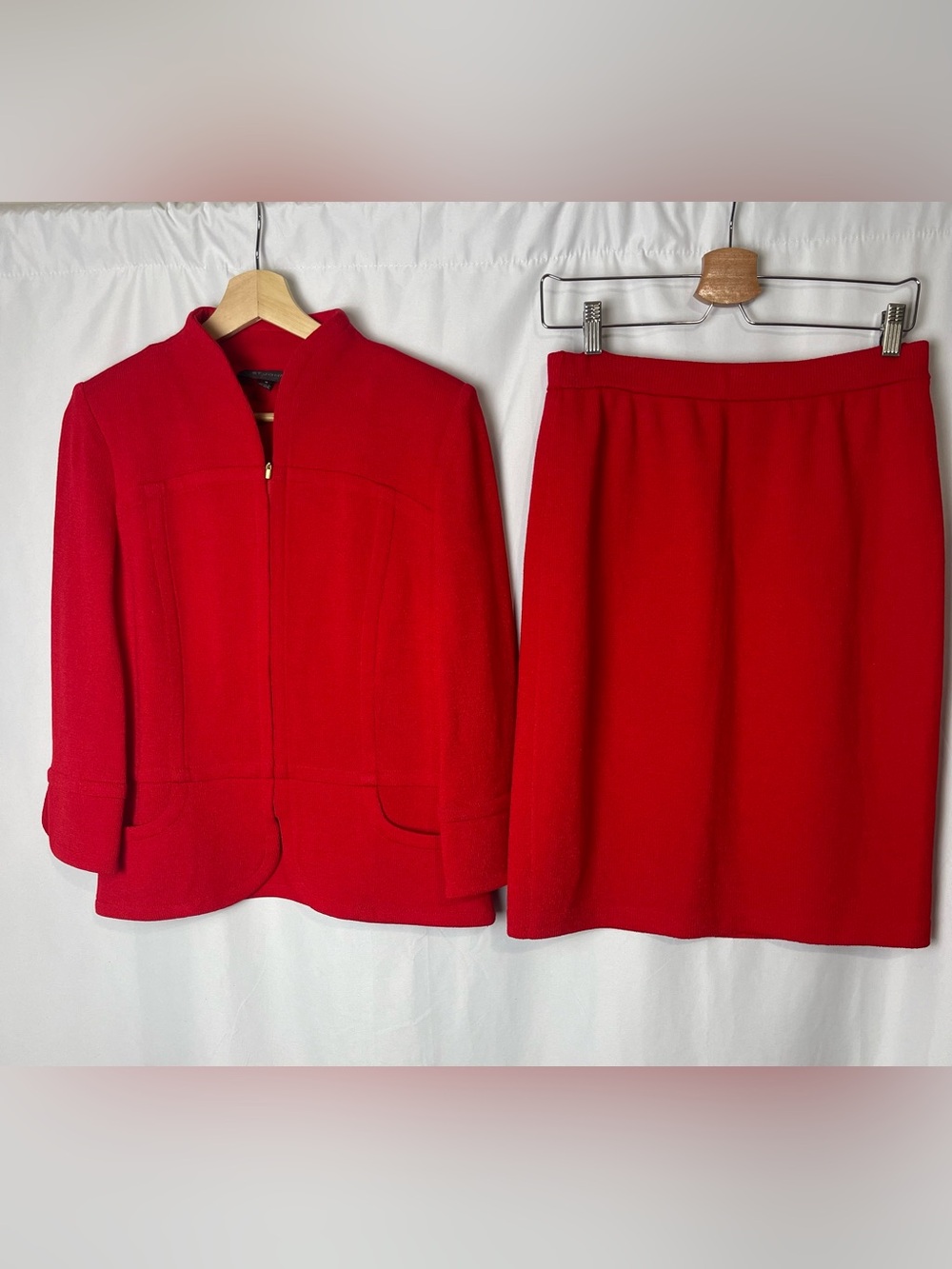 St. John Collection Skit Suit, Jacket Size M And Skirt vibrant orange-red.